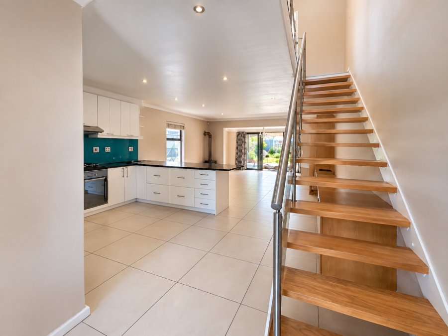 To Let 2 Bedroom Property for Rent in Diep River Western Cape